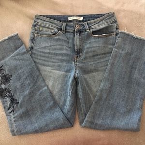 Straight leg jeans with embroidery